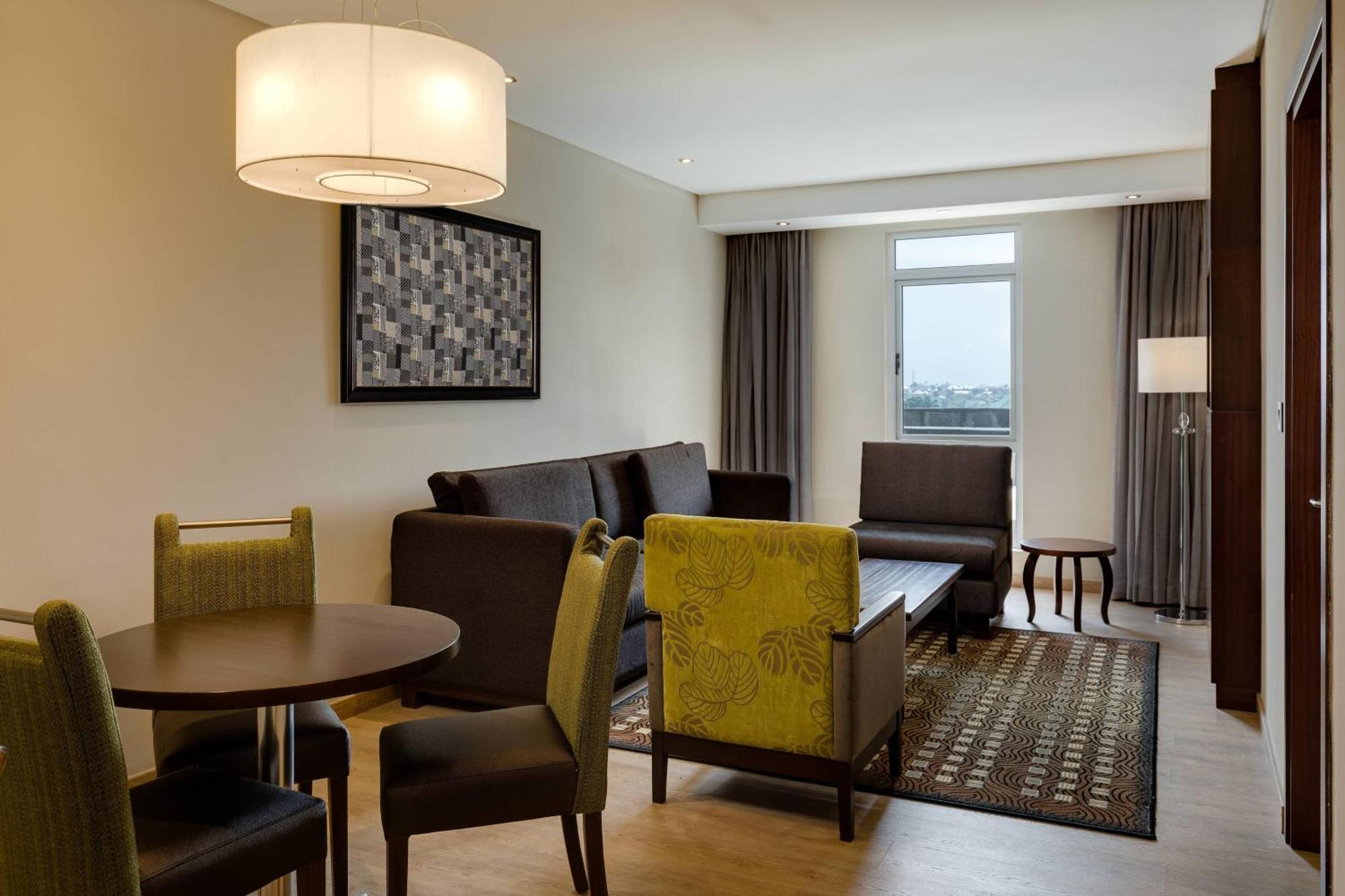 Protea Hotel By Marriott Owerri Select Dış mekan fotoğraf