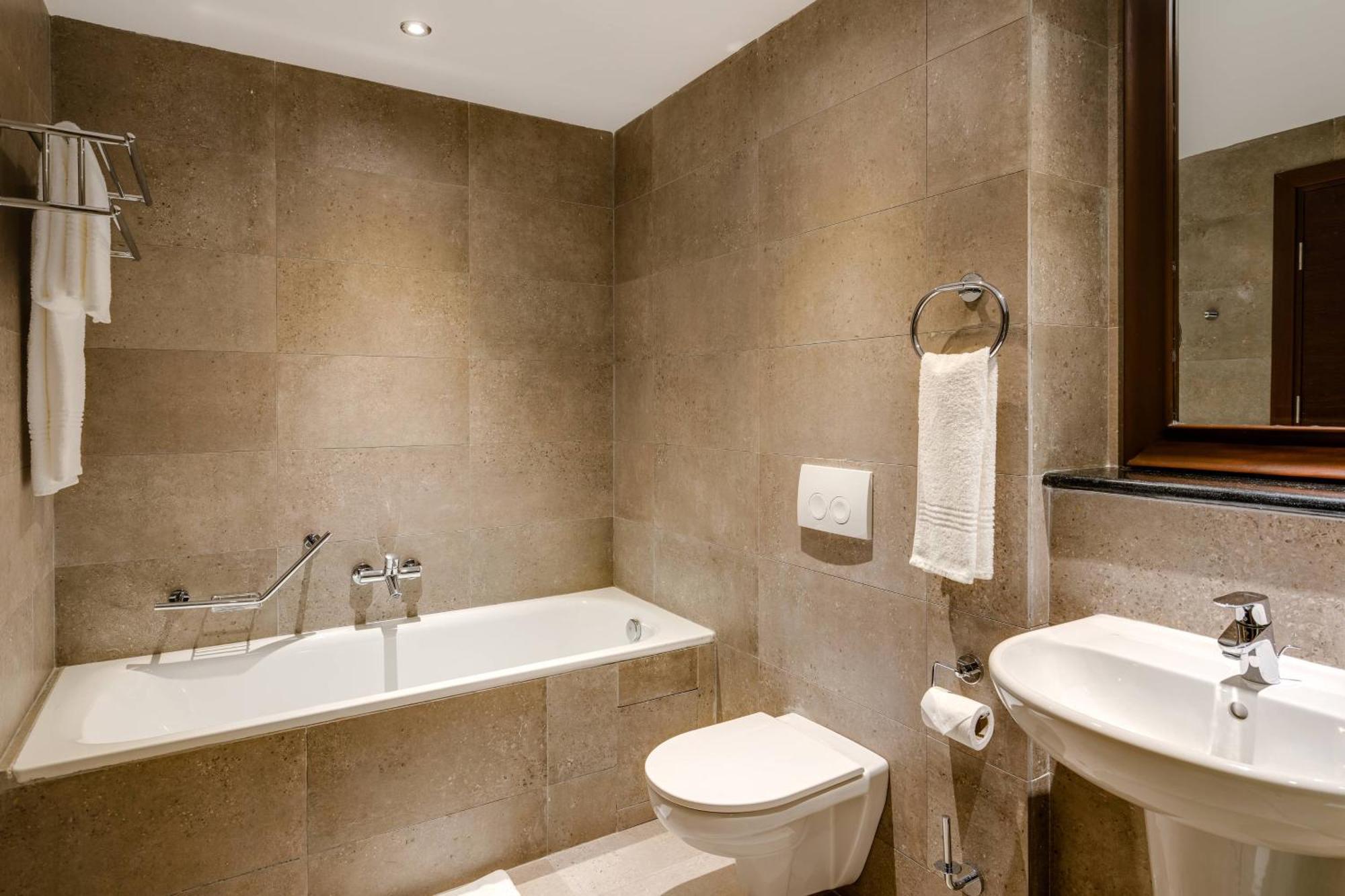 Protea Hotel By Marriott Owerri Select Dış mekan fotoğraf